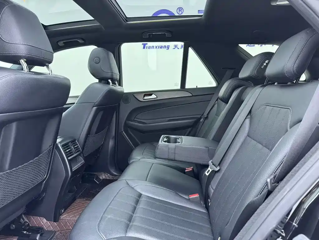 Mercedes-Benz GLE 2019 — фото 12