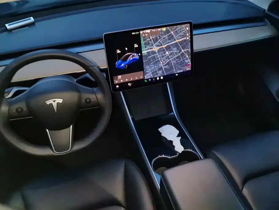 Tesla Model 3 2020 — фото 12