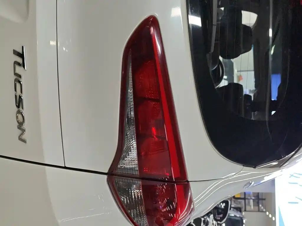 Hyundai Tucson 2018 — фото 10