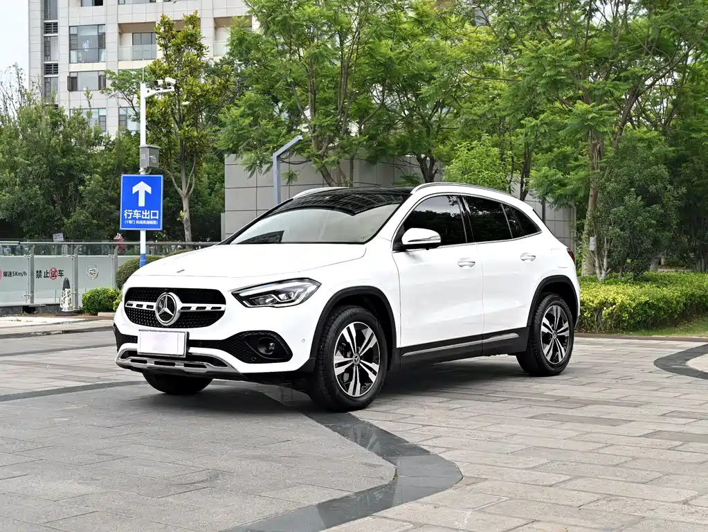 Mercedes-Benz GLA 2021