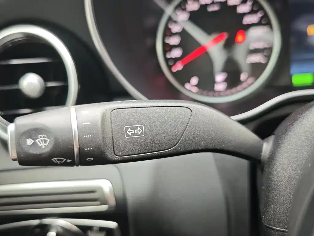 Mercedes-Benz C-Class 2019 — фото 13
