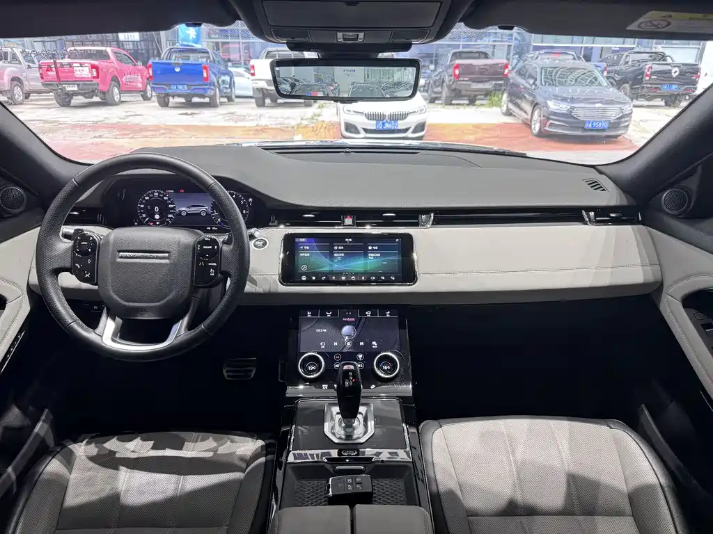 Land Rover Evoque 2021 — фото 10