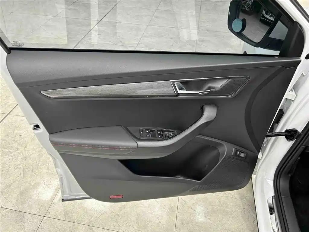 Skoda Korok 2023 — фото 10