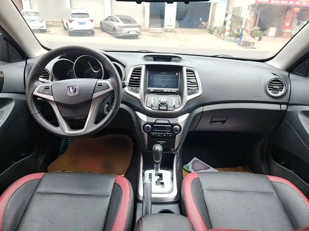 Changan Eado XT 2015 — фото 10