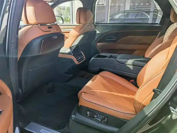 Bentley Bentayga 2023