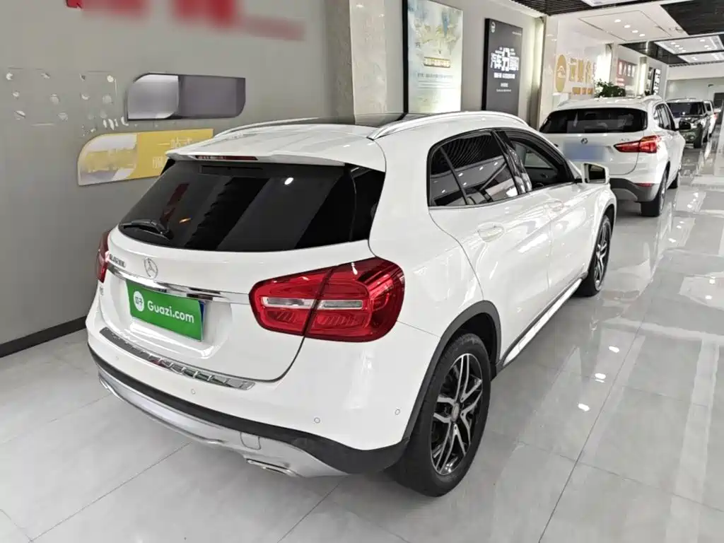 Mercedes-Benz GLA 2016