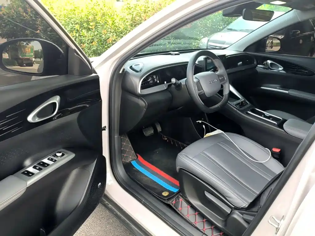 Geely Galaxy Starwish 2026 — фото 16