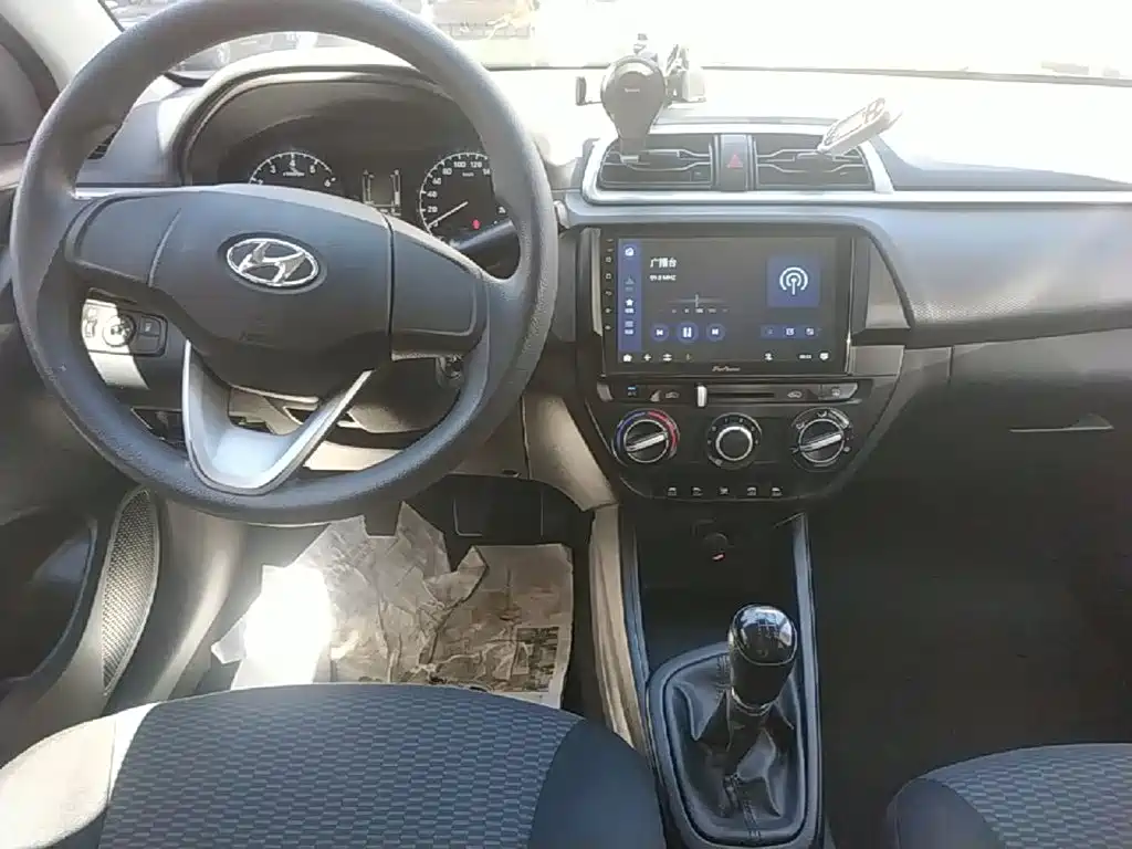 Hyundai Verna 2021 — фото 13