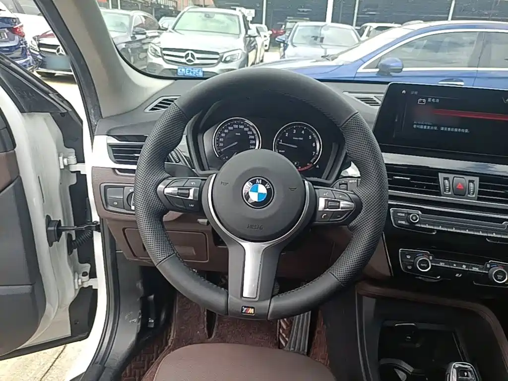 BMW X1 2021 — фото 11
