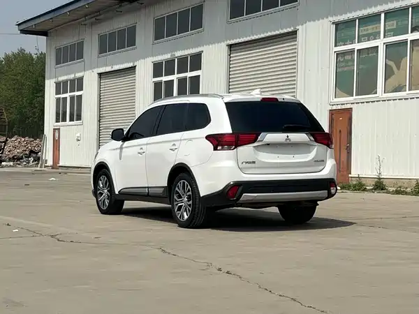 Mitsubishi Outlander 2018