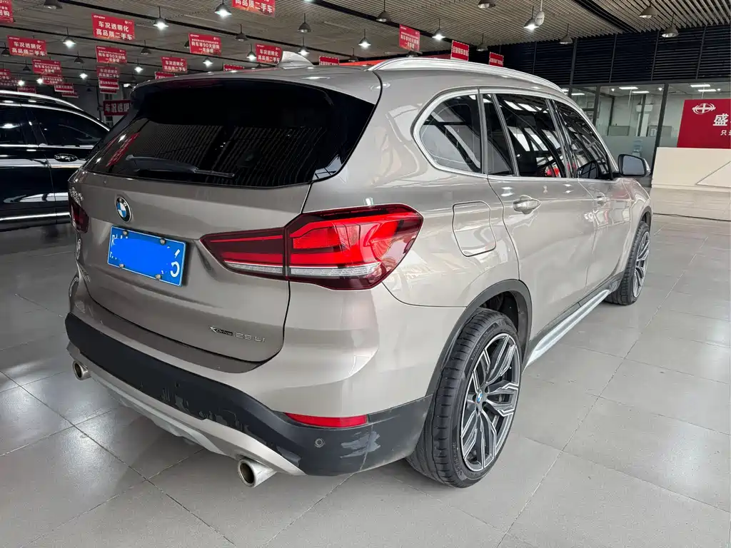 BMW X1 2020 — фото 4