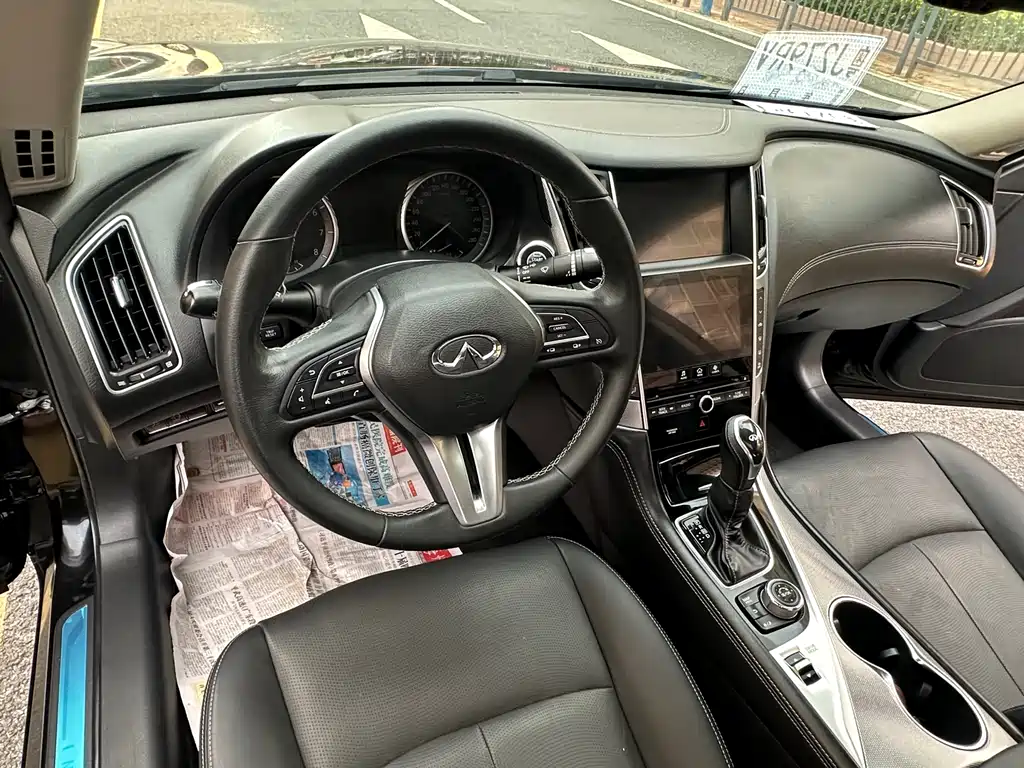 Infiniti Q50L 2018 — фото 11