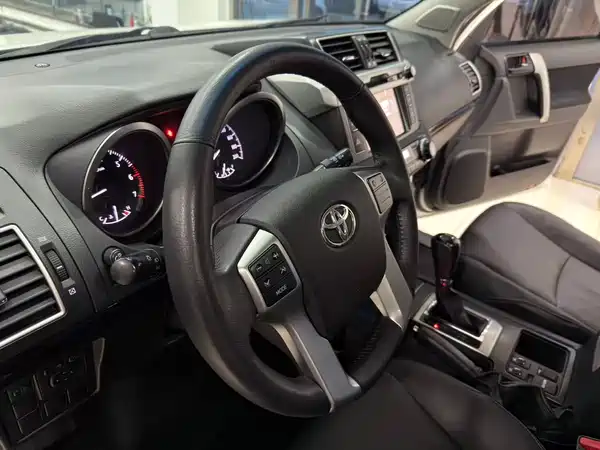 Toyota Prado 2016
