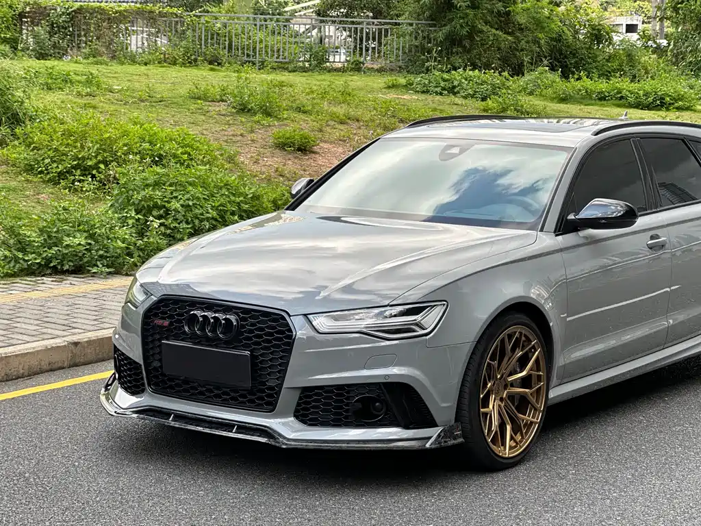 Audi RS 6 2017 — фото 27