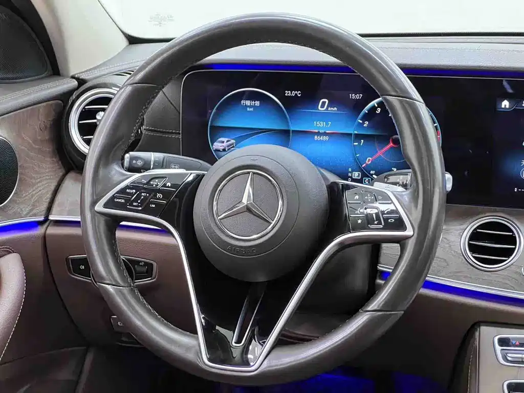 Mercedes-Benz E-Class 2020 — фото 18