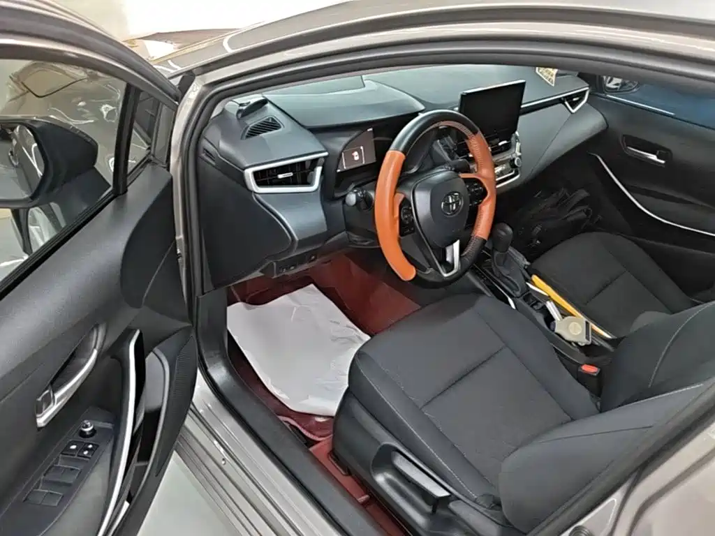 Toyota Corolla 2023 — фото 16