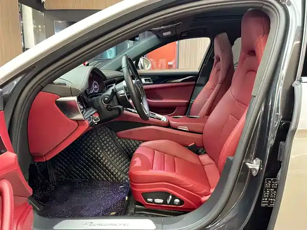 Porsche Panamera 2019