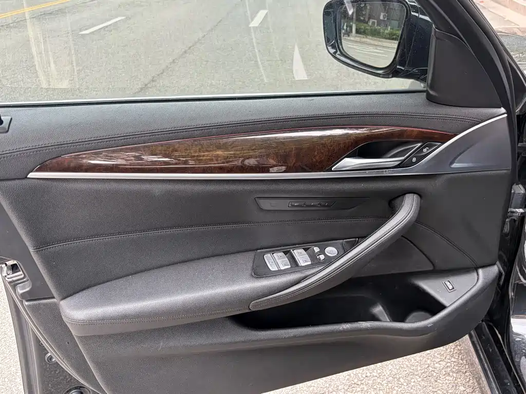 BMW 5 Series 2018