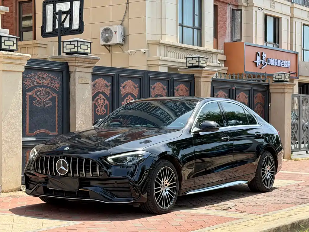 Mercedes-Benz C-Class 2023 — фото 1