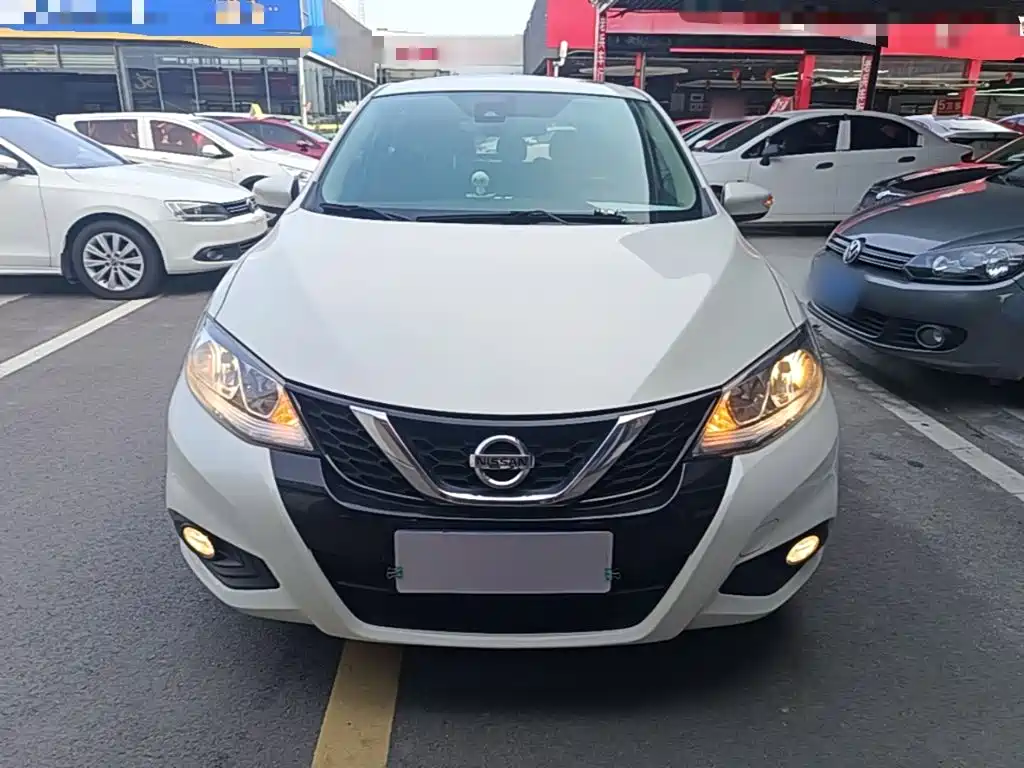 Nissan Tiida 2016