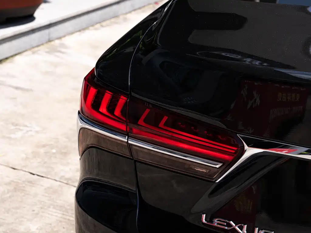 Lexus LS 2018