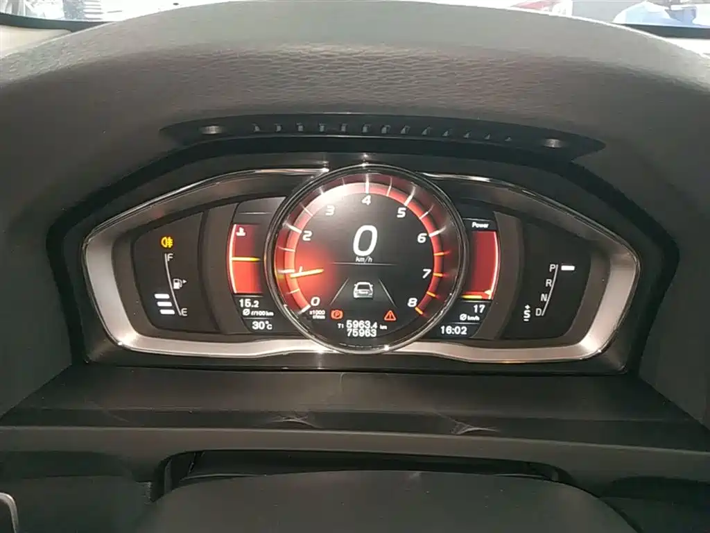 Volvo S60 2018 — фото 12