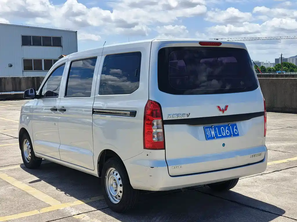 Wuling Hongguang V 2025