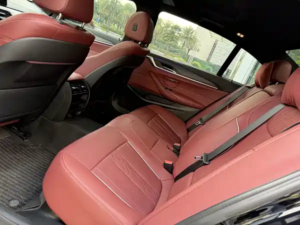BMW 5 Series 2023