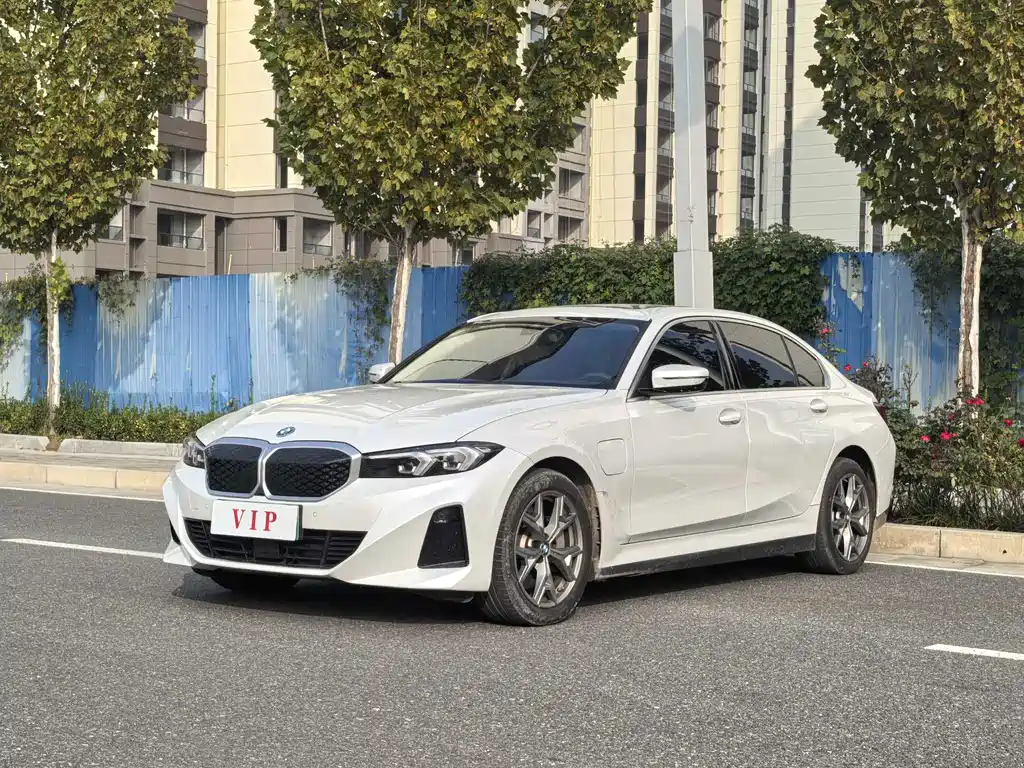 BMW i3 2025 — фото 1