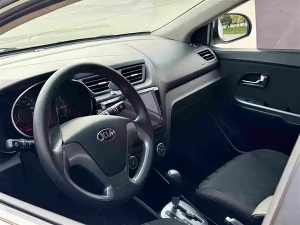 Kia K2 2015
