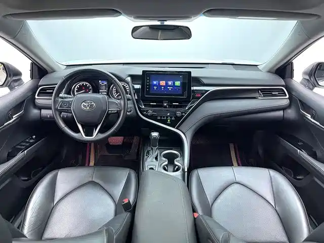 Toyota Camry 2022 — фото 8
