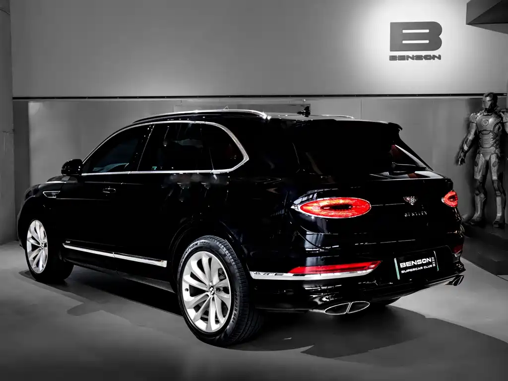 Bentley Bentayga Plug-In Hybrid 2021 — фото 6