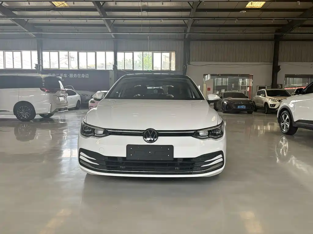 Volkswagen Golf 2021