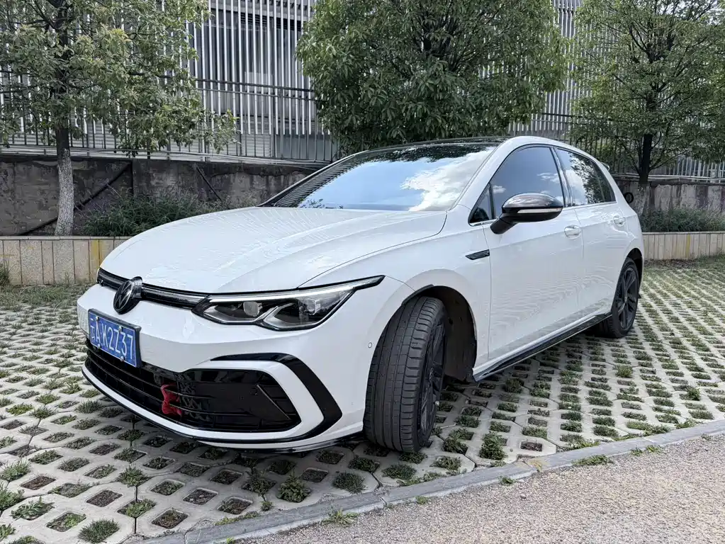 Volkswagen Golf 2023