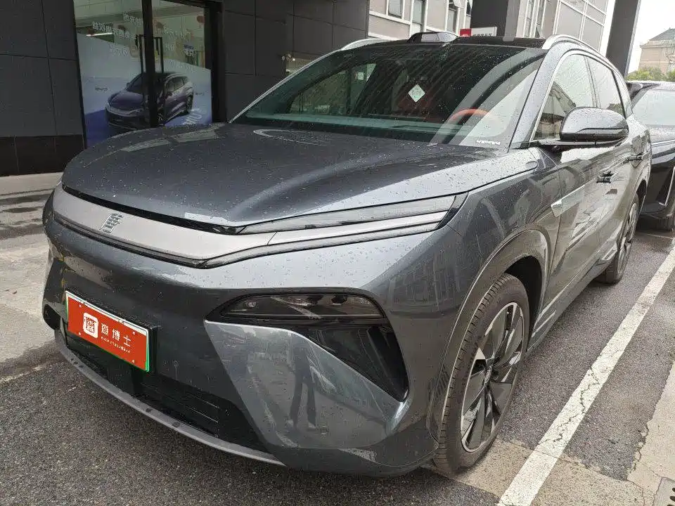 BYD Tang L 2025 — фото 1