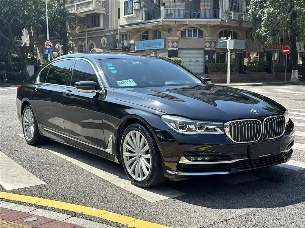 BMW 7 Series 2016 — фото 3