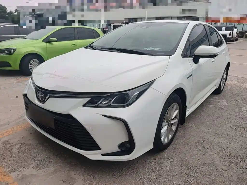 Toyota Corolla 2022 — фото 2