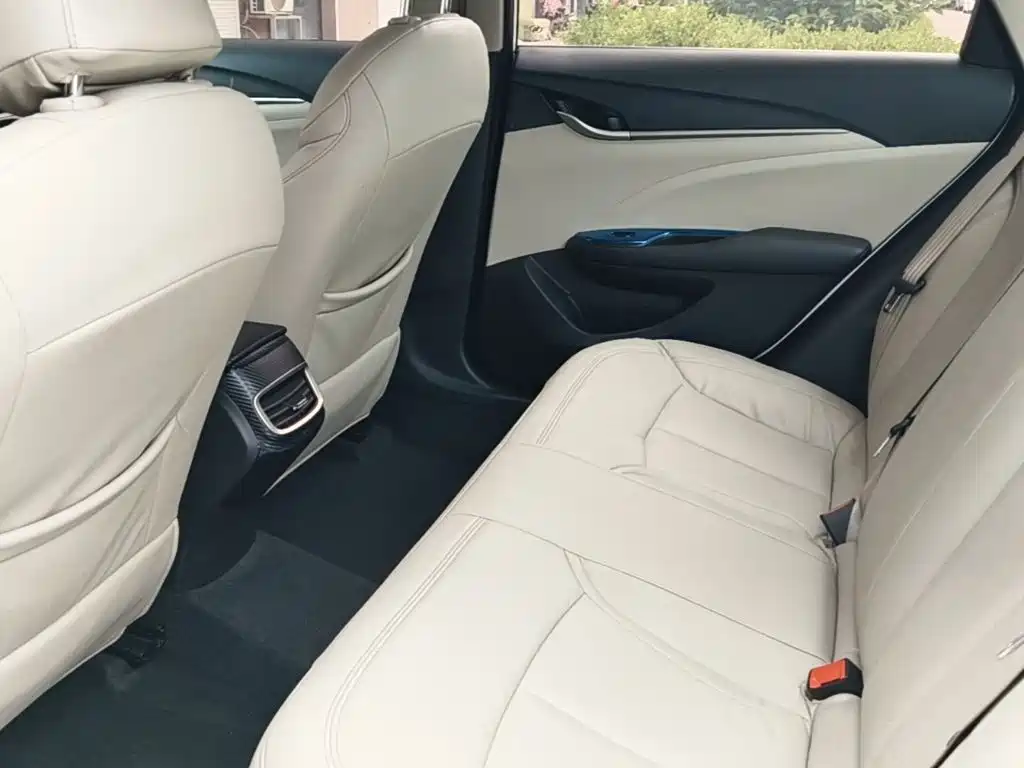 Buick Excelle 2016 — фото 17