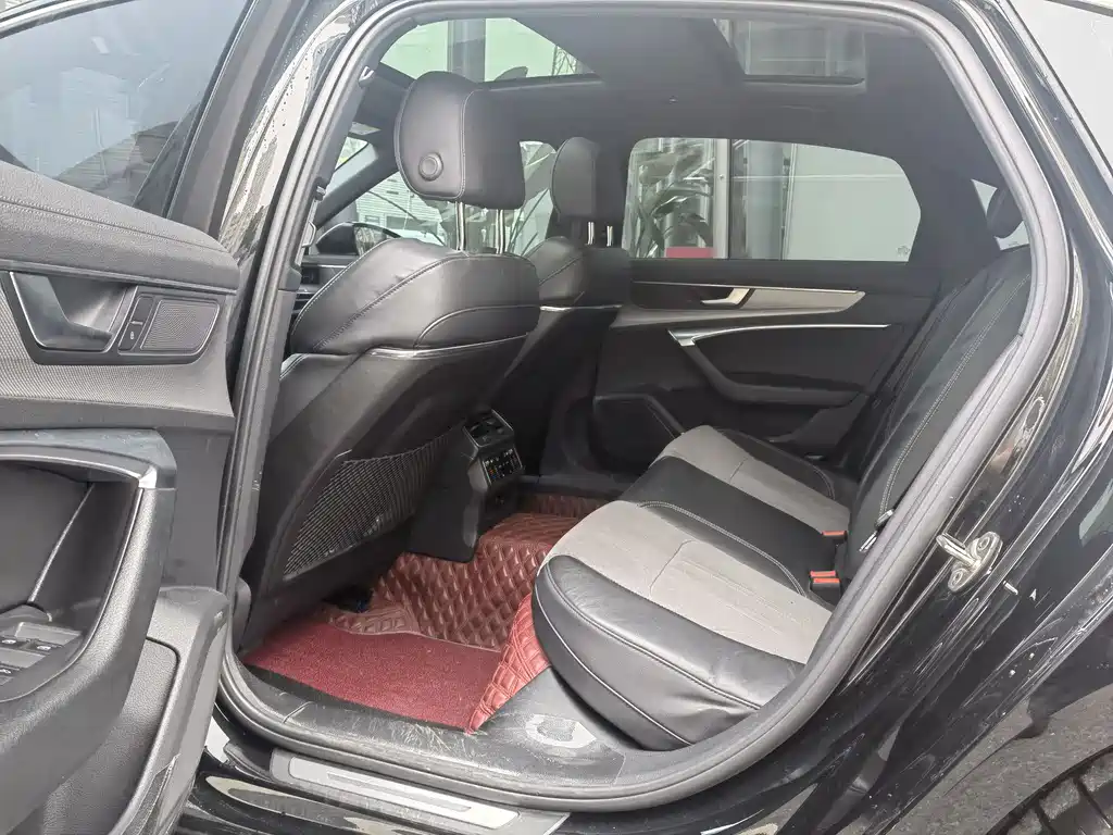Audi A6L 2022