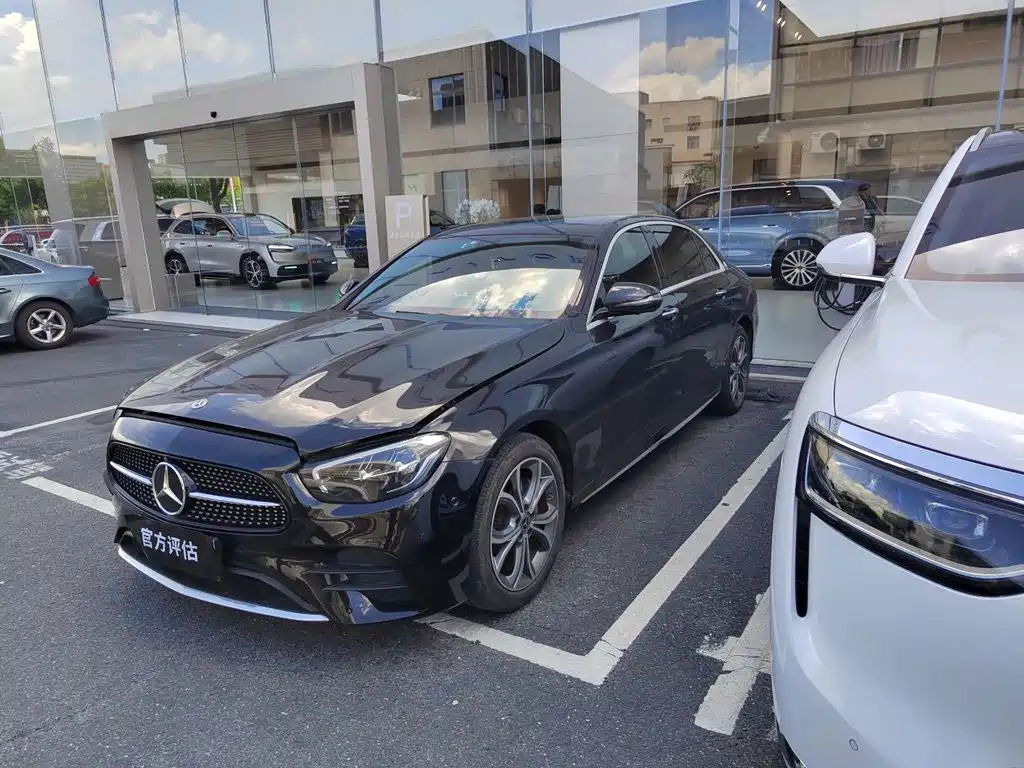 Mercedes-Benz E-Class 2022