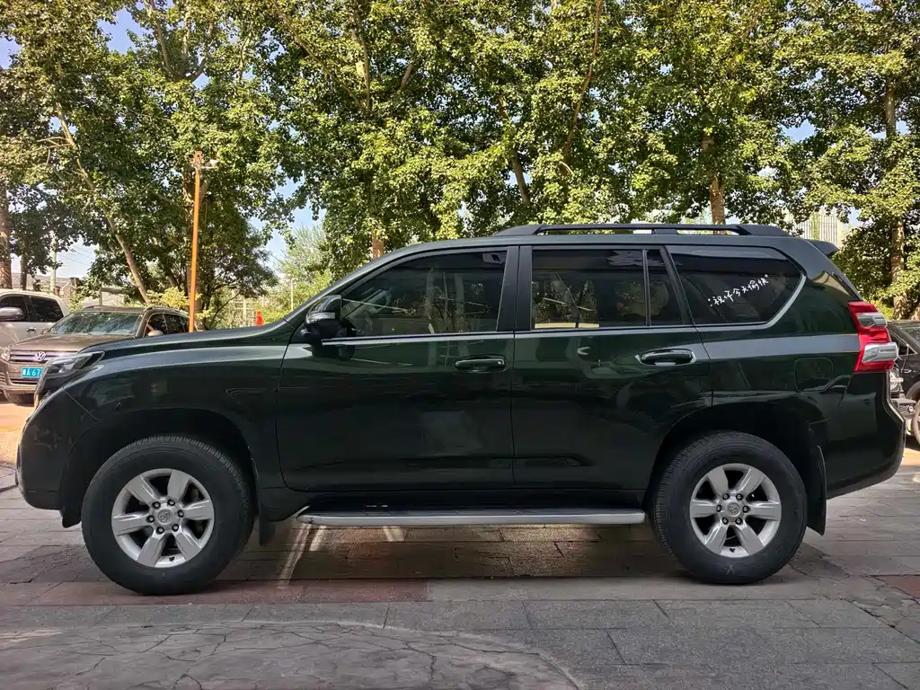 Toyota Prado 2017 — фото 12