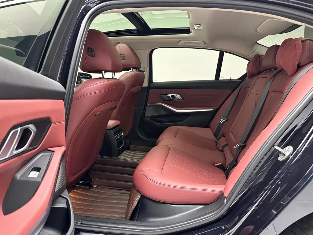 BMW 3 Series 2023