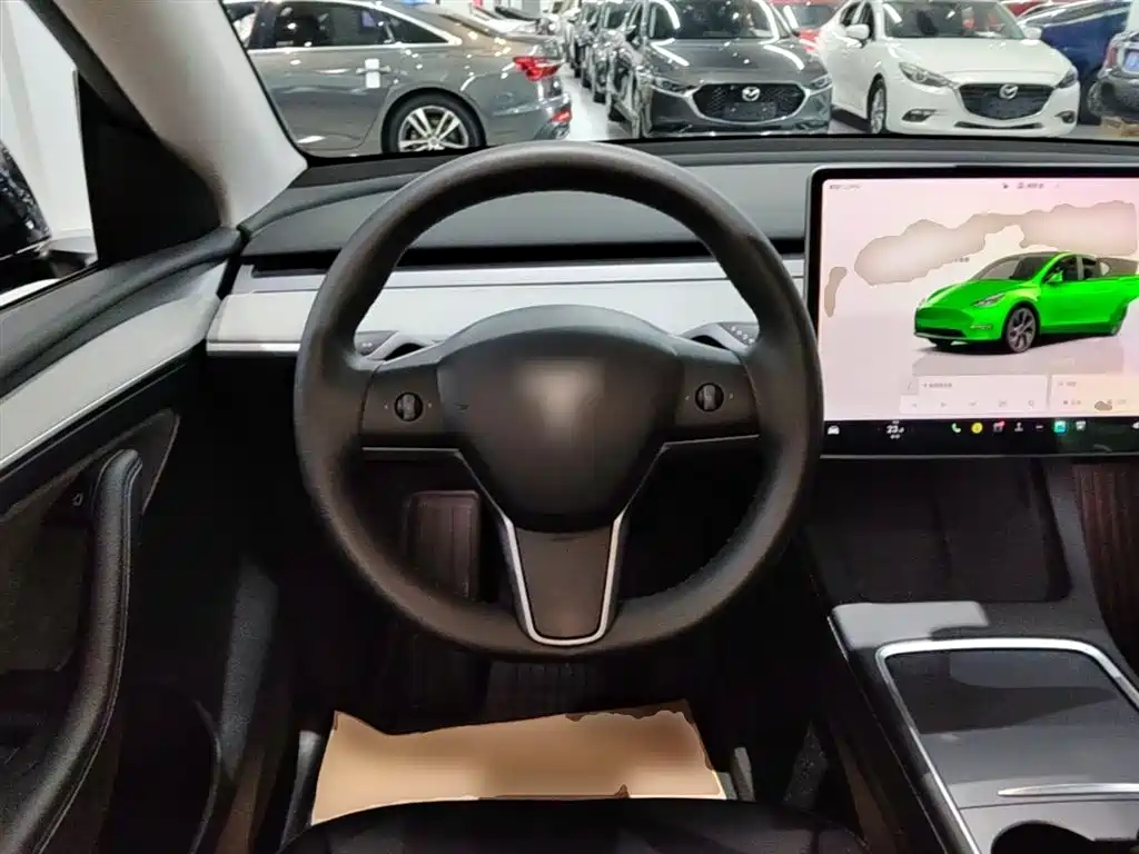 Tesla Model Y 2024 — фото 11