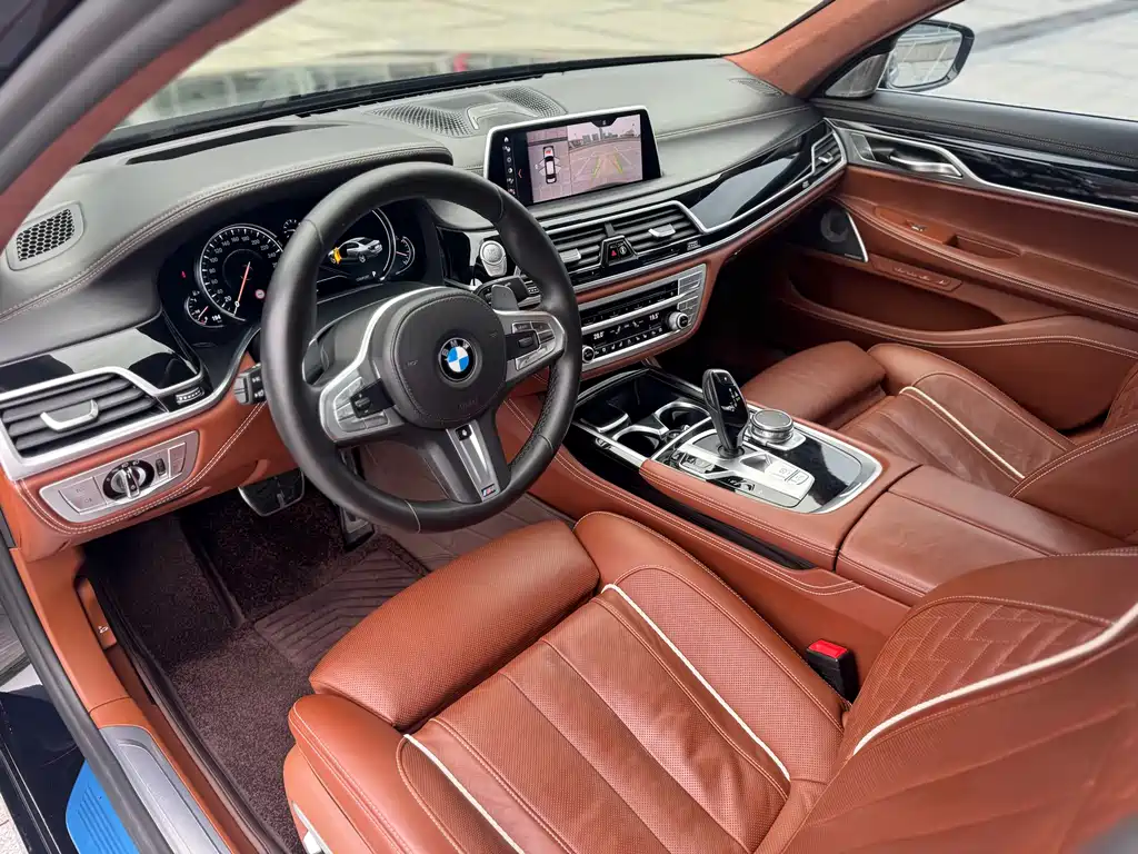BMW 7 Series 2019 — фото 6