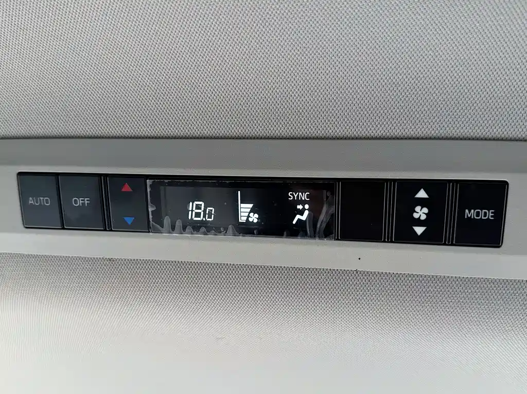 Toyota Sienna 2025 — фото 20