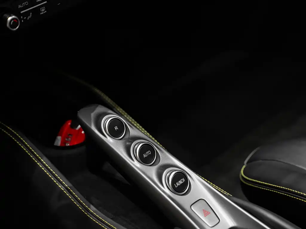 Ferrari F8 2022 — фото 15