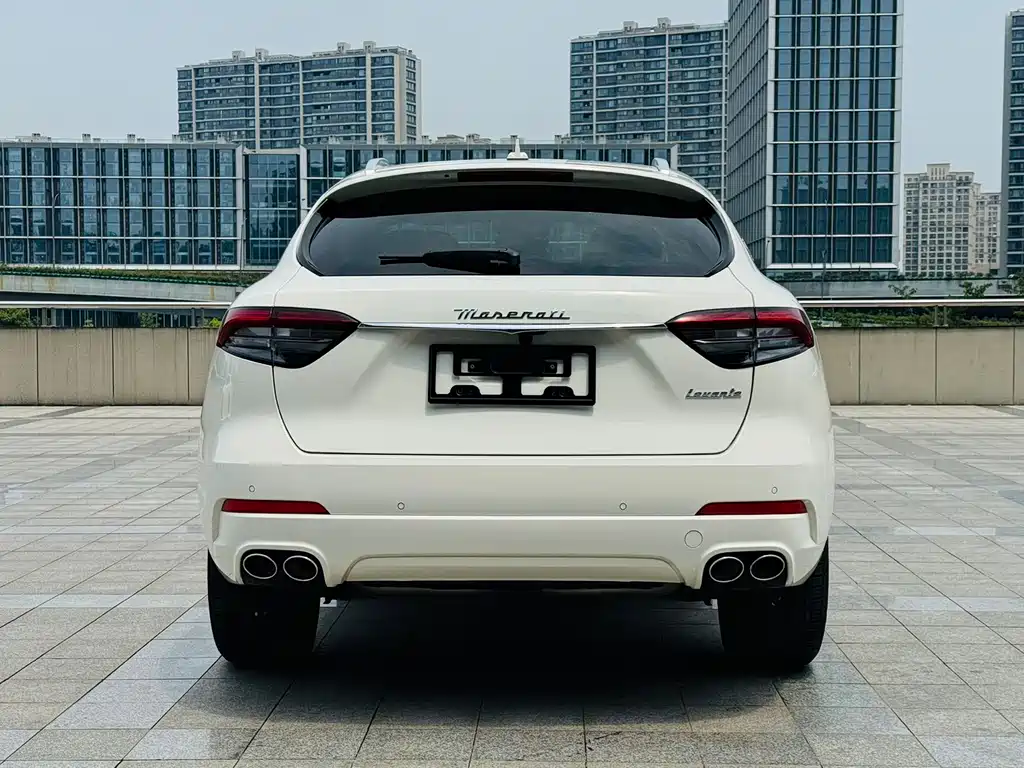 Maserati Levante 2023 — фото 14