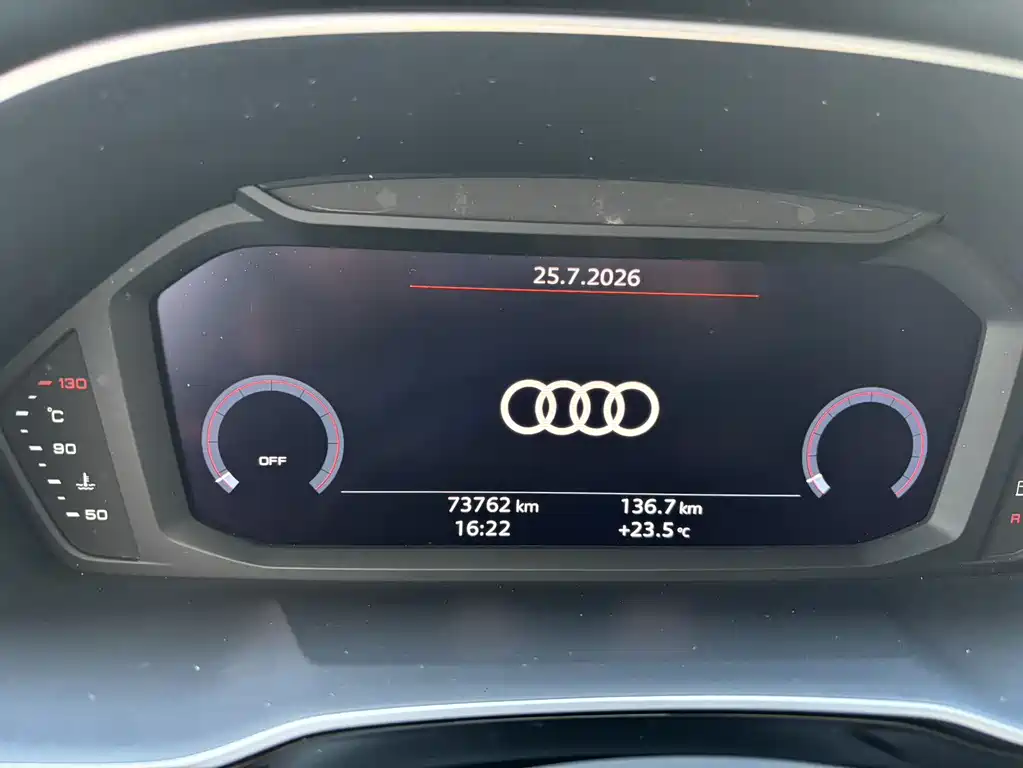 Audi Q3 2023 — фото 14
