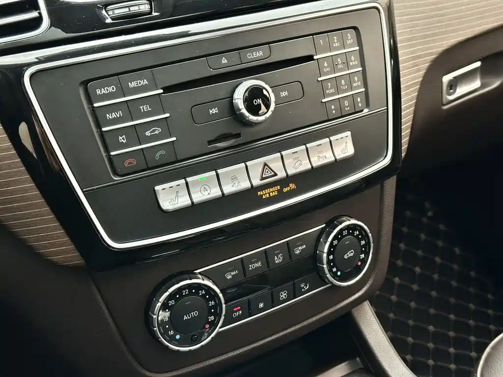 Mercedes-Benz GLE 2018 — фото 21
