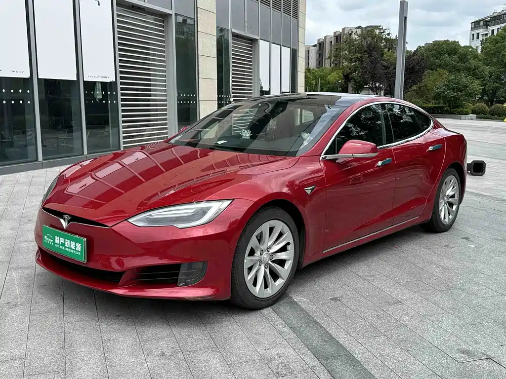 Tesla Model S 2018 — фото 1